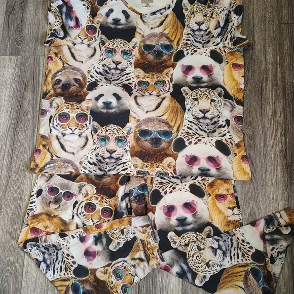 Secret Treasures Women'sPajama Set with Animal Print - Picture 5 of 6